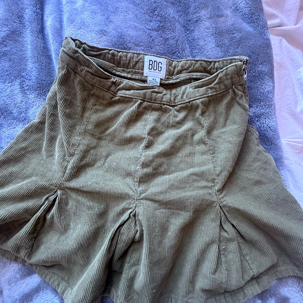 urban outfitters BDG green corduroy pleated mini skirt